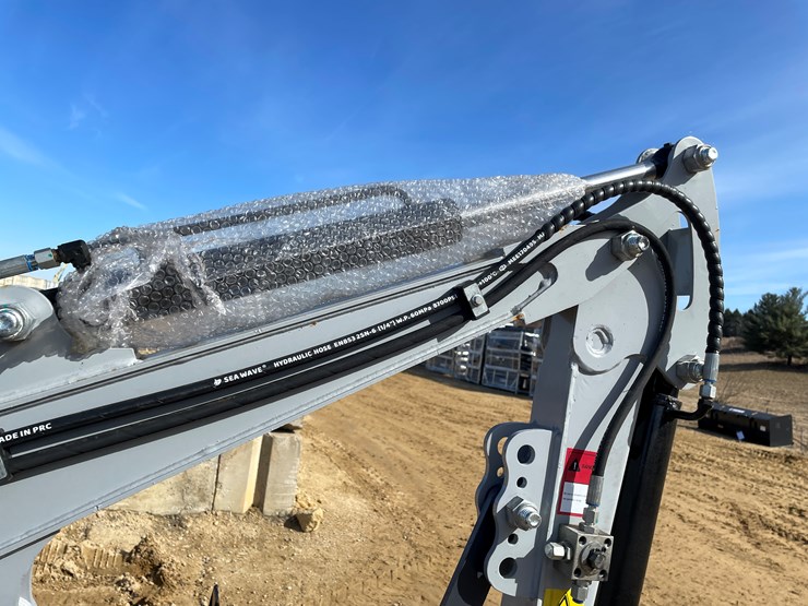 #1031-•-new-ats-me18-mini-excavator-image-24