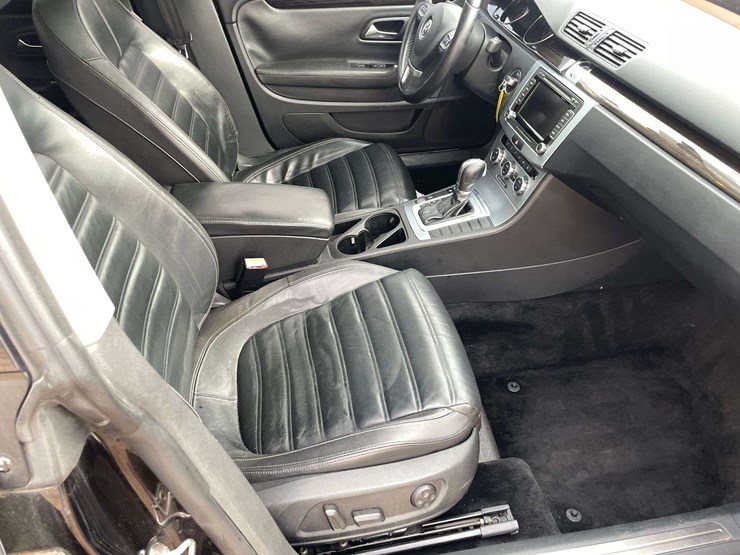 2014-volkswagen-cc-executive-4-door-sedan-(137,439-miles)-image-18