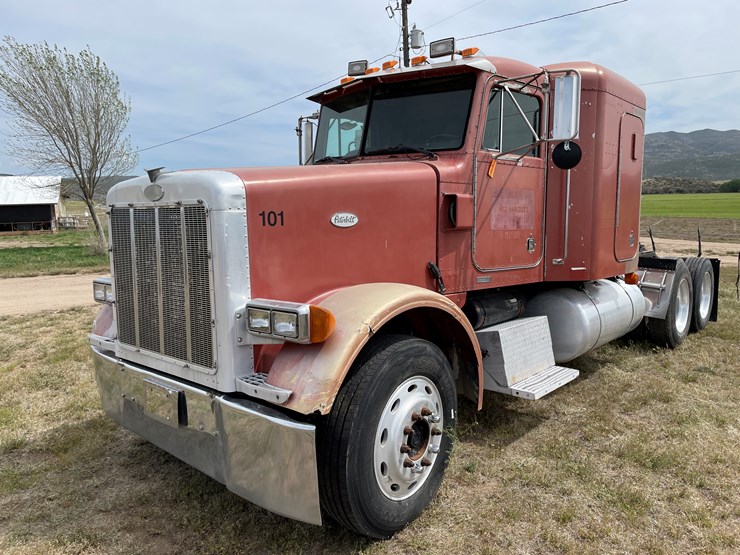 1998-peterbilt-378-image-1