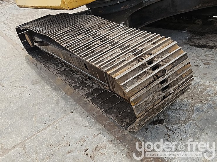 2007-komatsu-pc220-lc-8-image-13