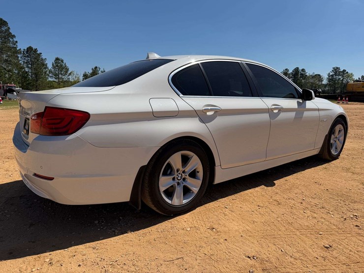 2011-bmw-528i-4-door-sedan-(178,025-miles)-image-3