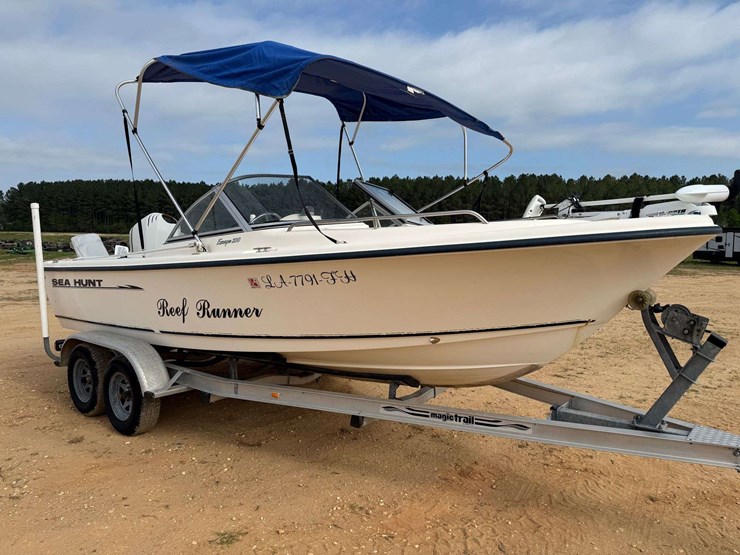 2003-sea-hunt-escape-200d-bay-boat-image-4