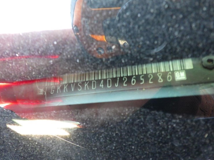 2013-gmc-acadia-image-15