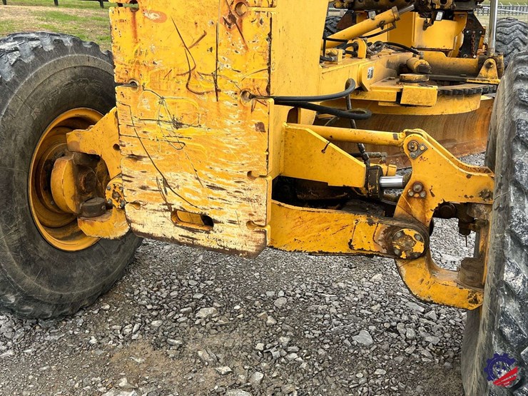 2003-volvo-g710b-image-18