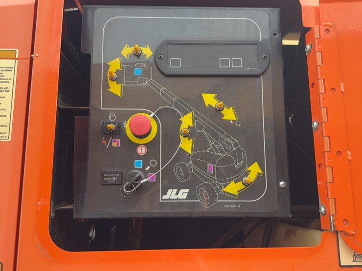 2014-jlg-800s-image-15