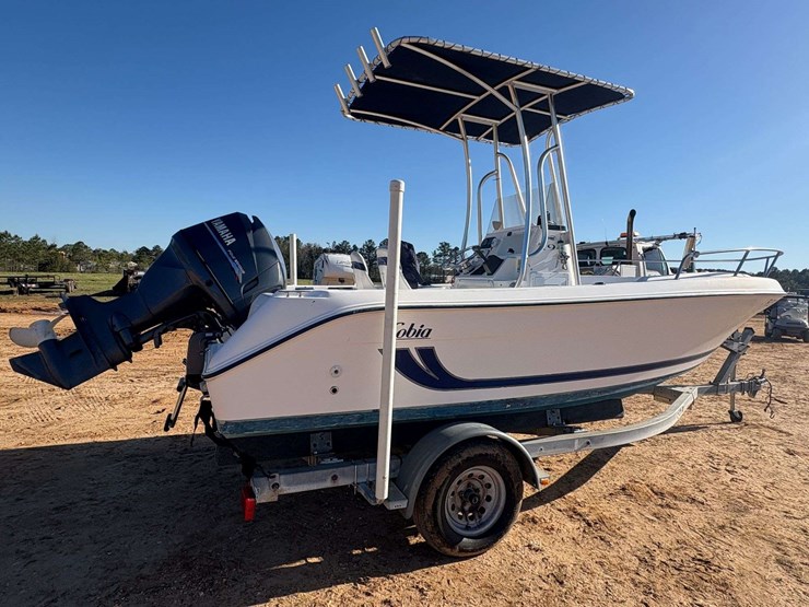 2001-cobia-center-console-saltwater-boat-image-3