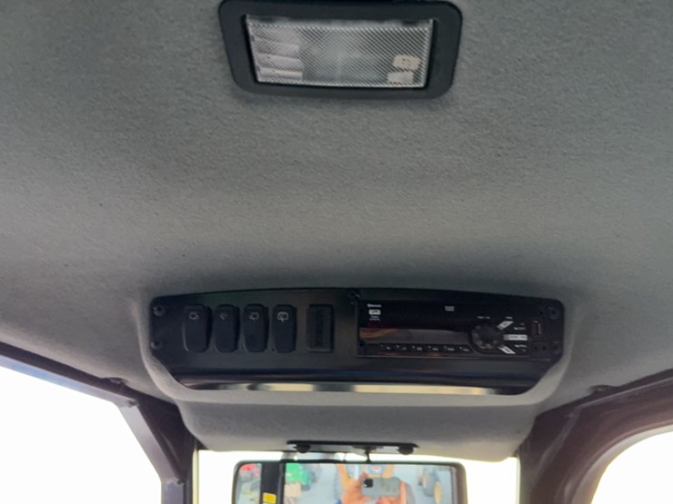 caterpillar-d5k2-lgp-image-16