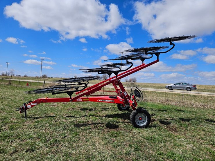 massey-ferguson-12-image-2