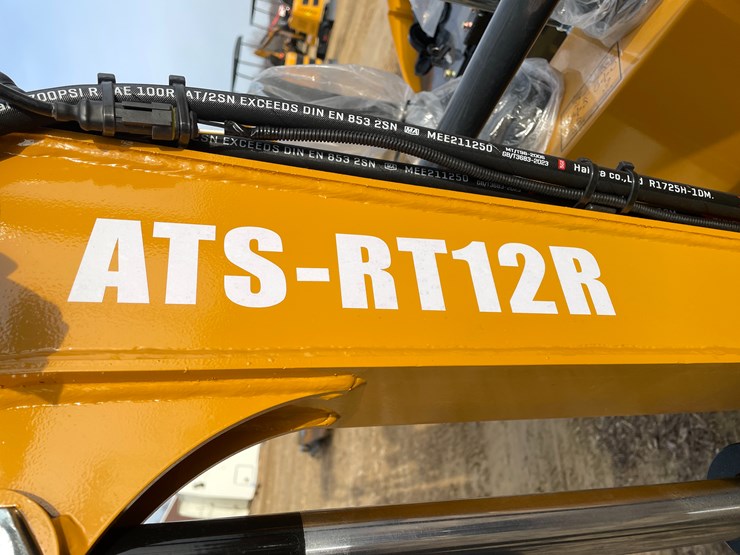#1040-•-new-ats-rt12r-mini-excavator-image-9