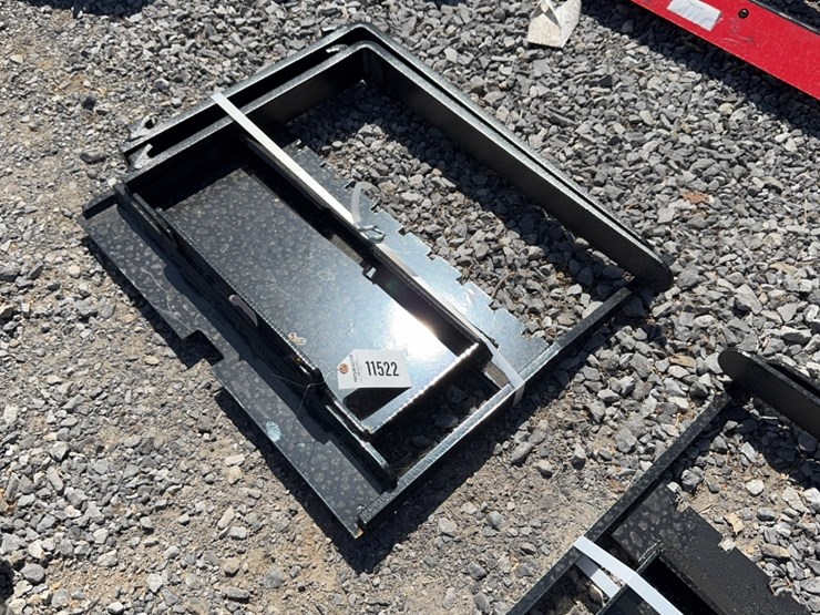 #6065-•-future-30"-dingo-pallet-forks-image-1