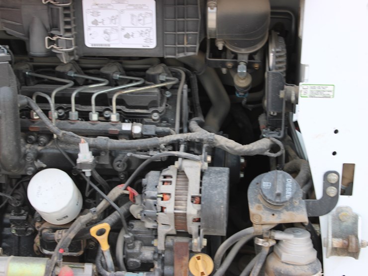 2017-bobcat-s590-image-29