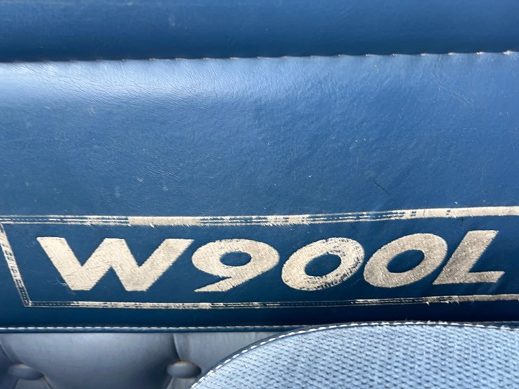 2004-kenworth-w900-image-101