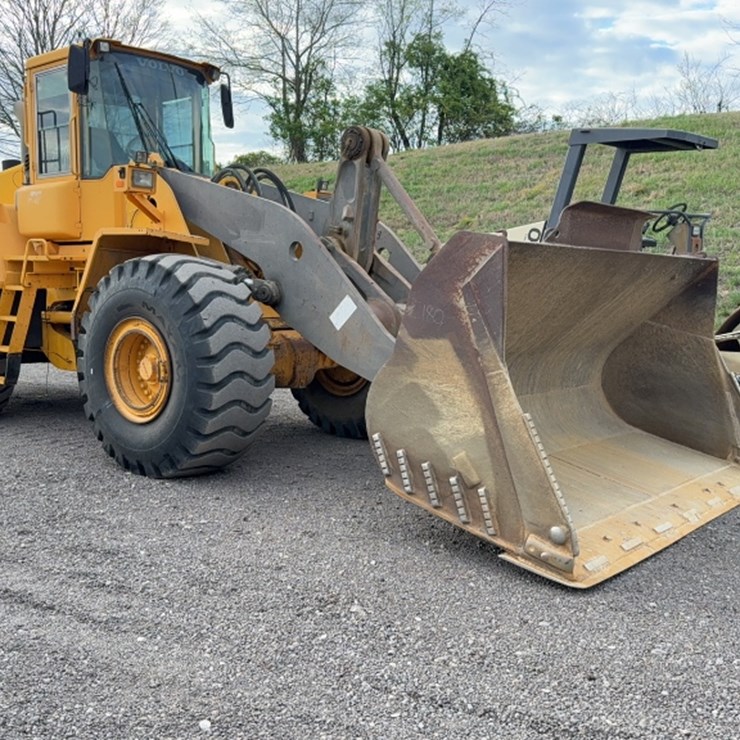 VOLVO L180E
