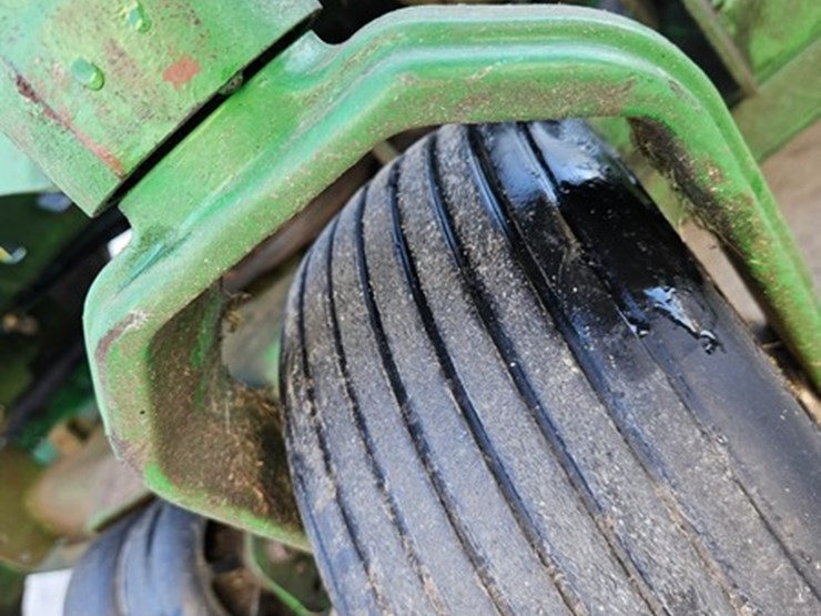 2014-john-deere-z925m-image-30