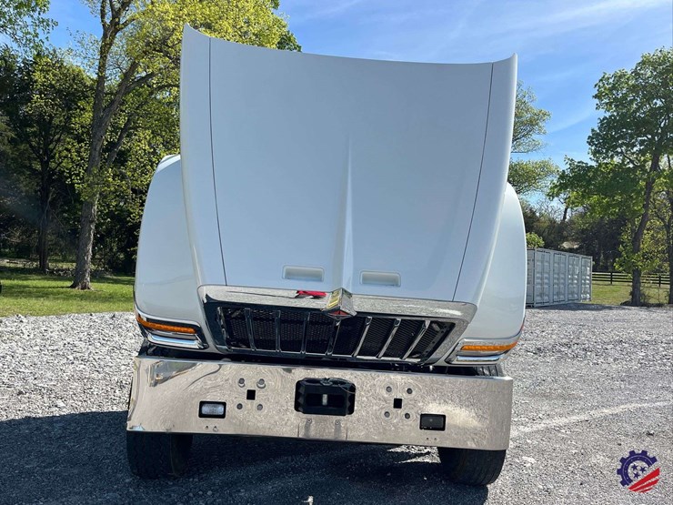 2024-international-hx520-image-64