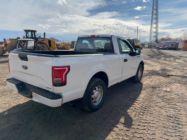 2016-ford-f150-xl-image-5