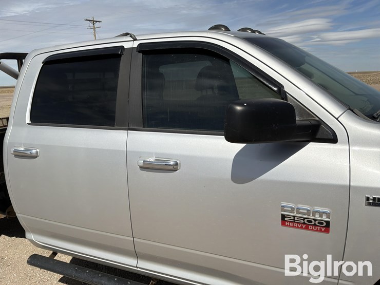 2011-dodge-2500-image-16