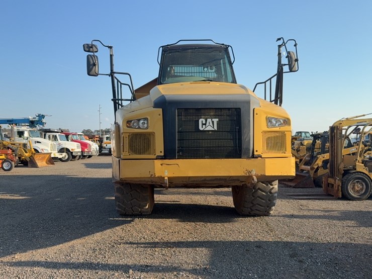 2016-caterpillar-745-image-2