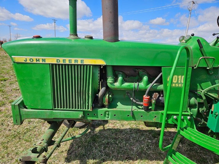 john-deere-4010-image-10