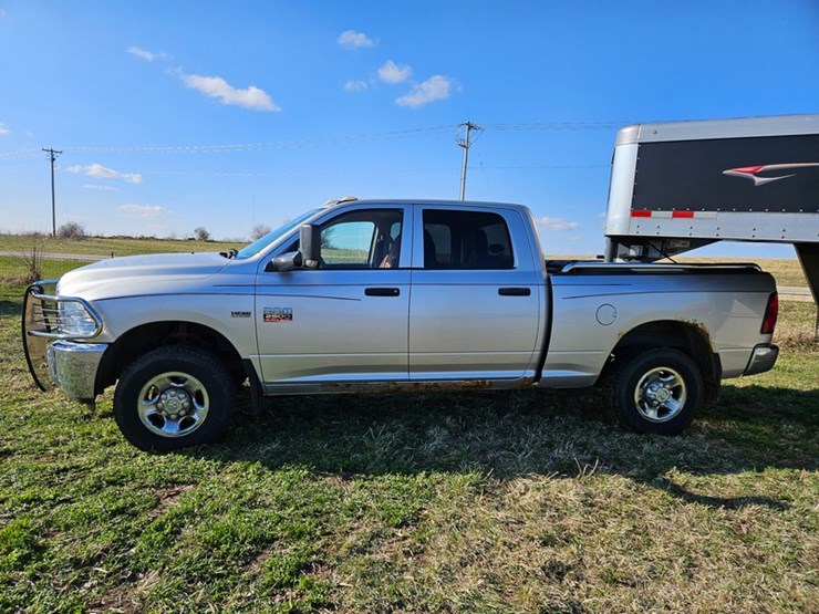 2012-dodge-ram-2500-image-2