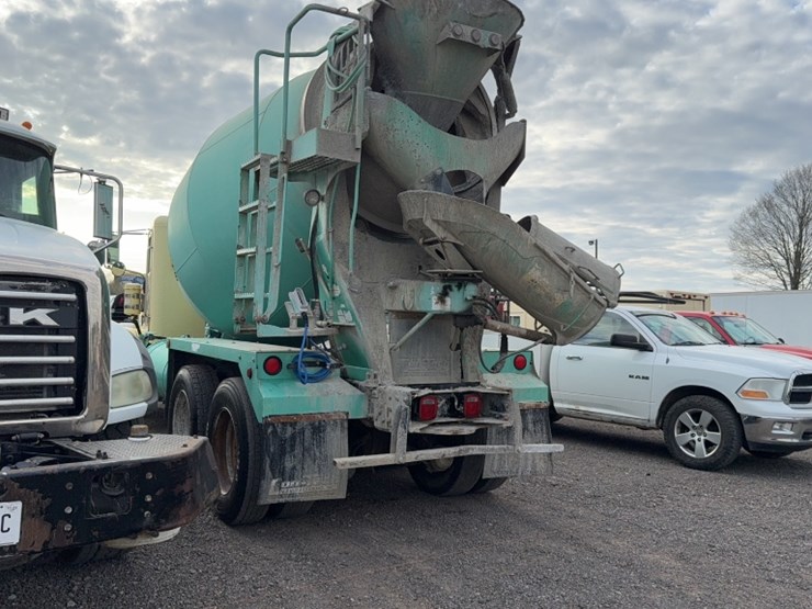 2007-peterbilt-357-image-11