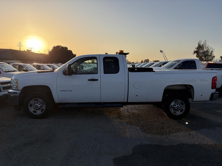 2013-chevrolet-2500-image-7