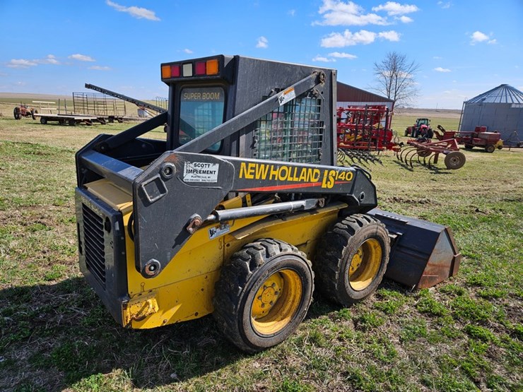 new-holland-ls140-image-5