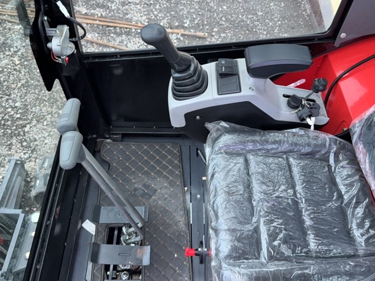 #2052-•-2024-agt-qnt50r-mini-excavator-image-18