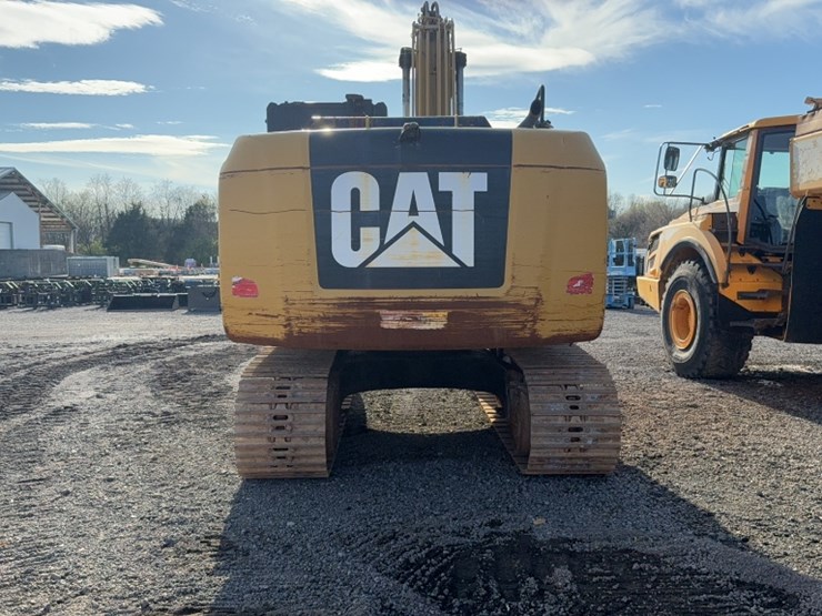 caterpillar-318fl-image-11