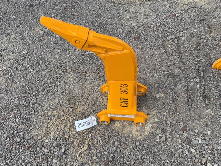 caterpillar-303-image-2