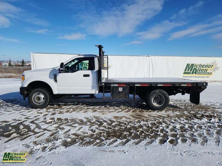 2017-ford-f350-image-19