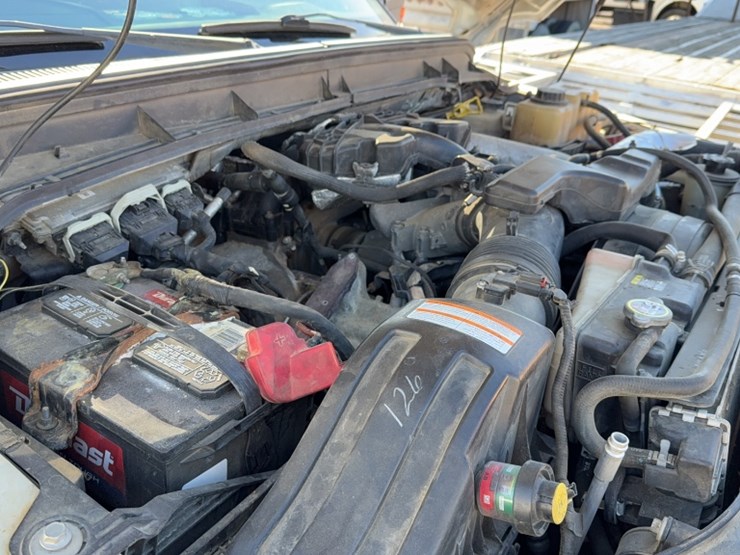 2011-ford-f350-image-24