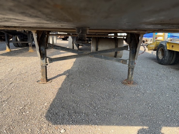 2000-utility-53'-image-4