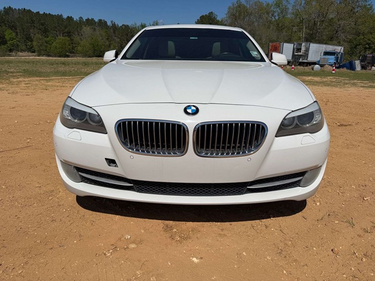 2011-bmw-528i-4-door-sedan-(178,025-miles)-image-5
