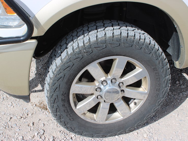 2015-ram-2500-laramie-longhorn-image-14