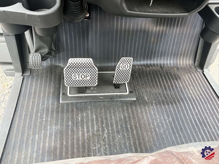 2025-sdlanch-sdlgc80-4-seat-electric-golf-cart-image-24