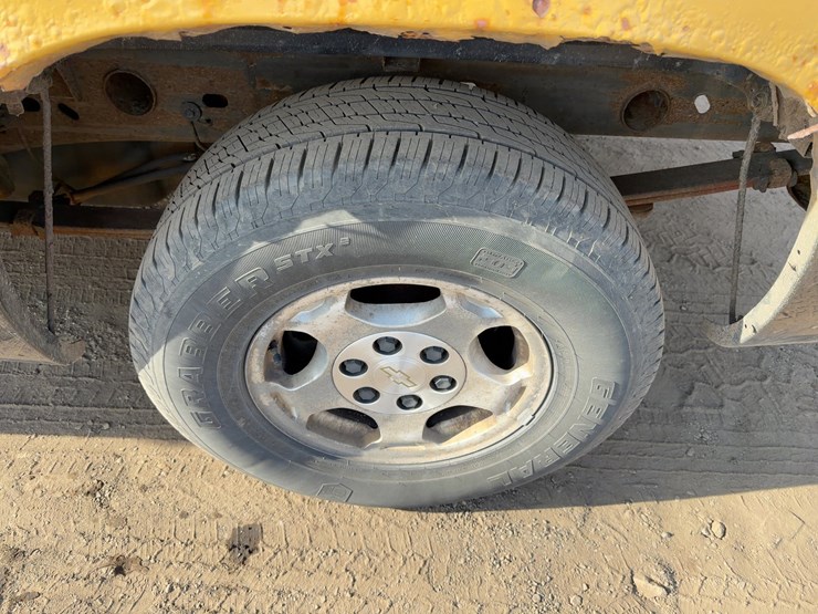 2004-chevrolet-silverado-1500-image-10