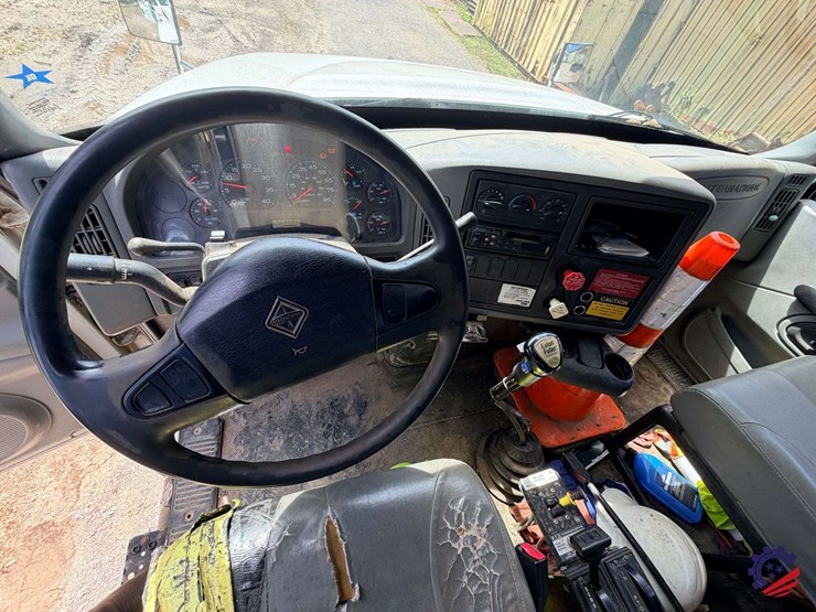 2007-international-7400-image-77