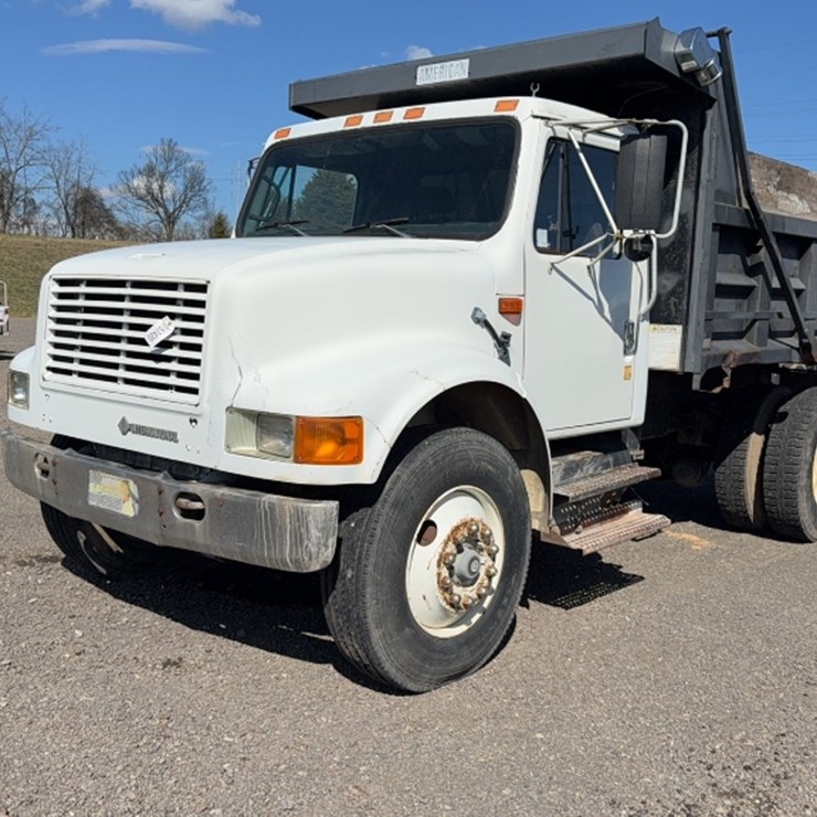 1993 INTERNATIONAL 7