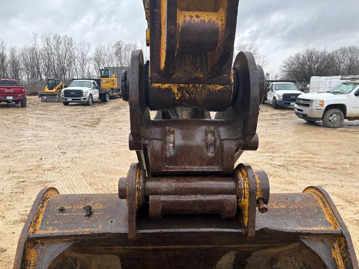 2001-komatsu-pc200-lc-image-51