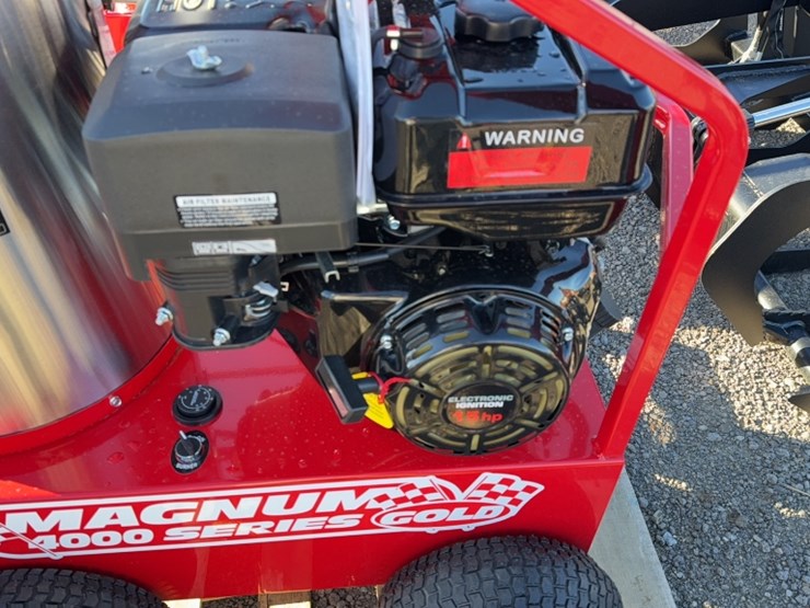 #2070-•-magnum-4000-portable-pressure-washer-image-5