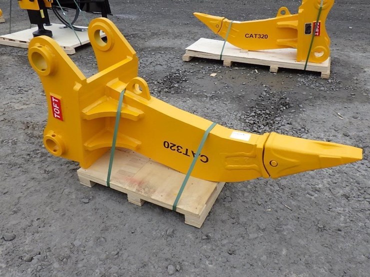 caterpillar-320-image-1