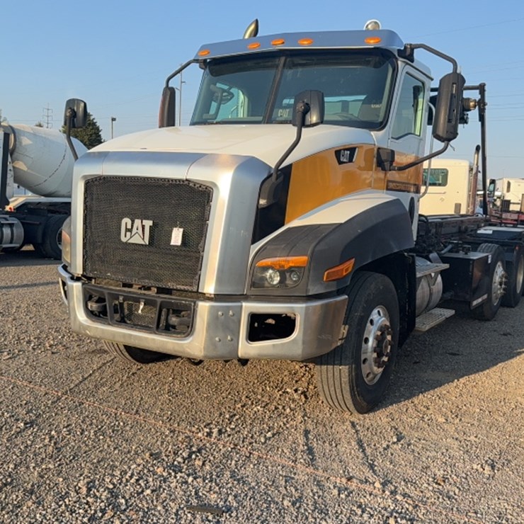 2013 CATERPILLAR CT660