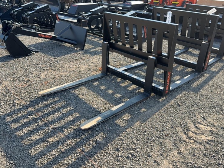 #2079-•-trubilt-42"-skid-steer-pallet-forks-image-1