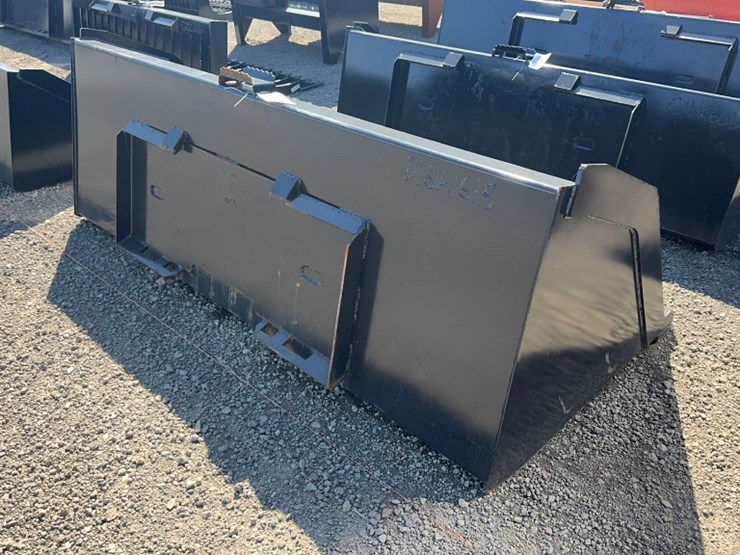 #1039-•-84"-skid-steer-high-capacity-smooth-bucket-image-3