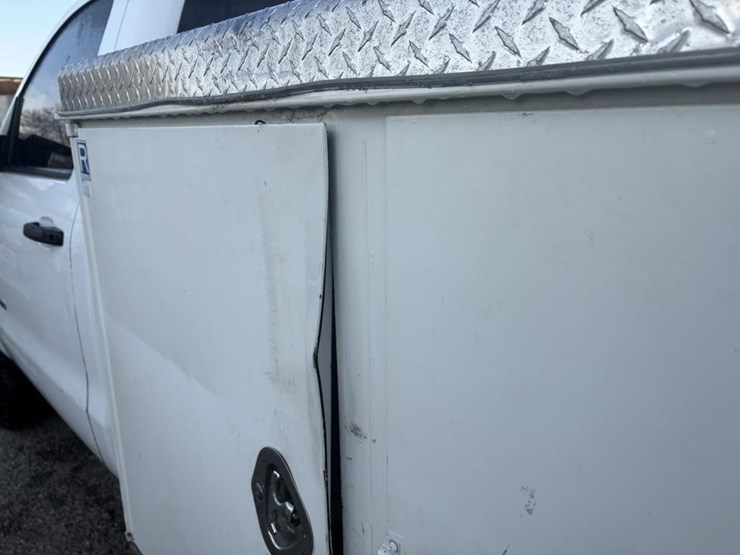 2016-chevrolet-silverado-2500-image-5