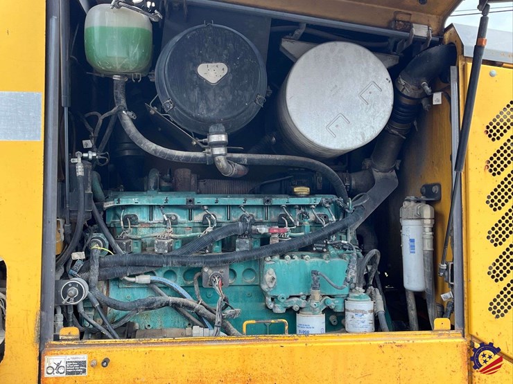 2003-volvo-g710b-image-32