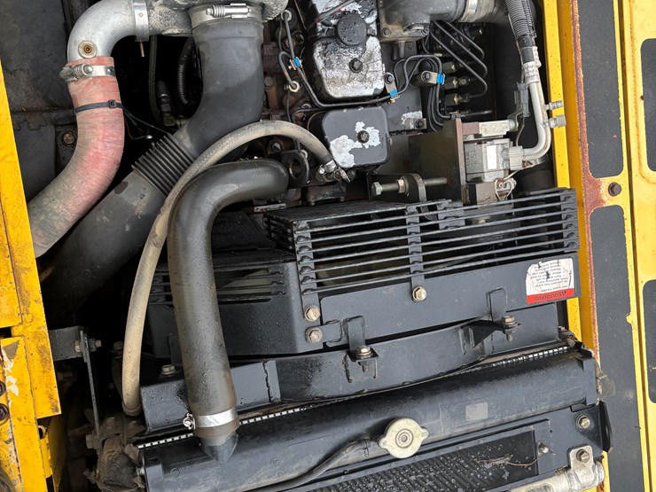 2001-komatsu-pc200-lc-image-25