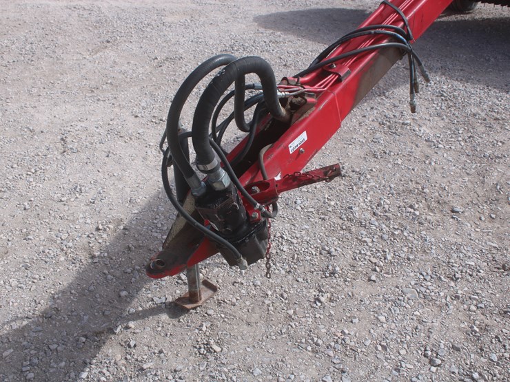 hesston-1170-image-10