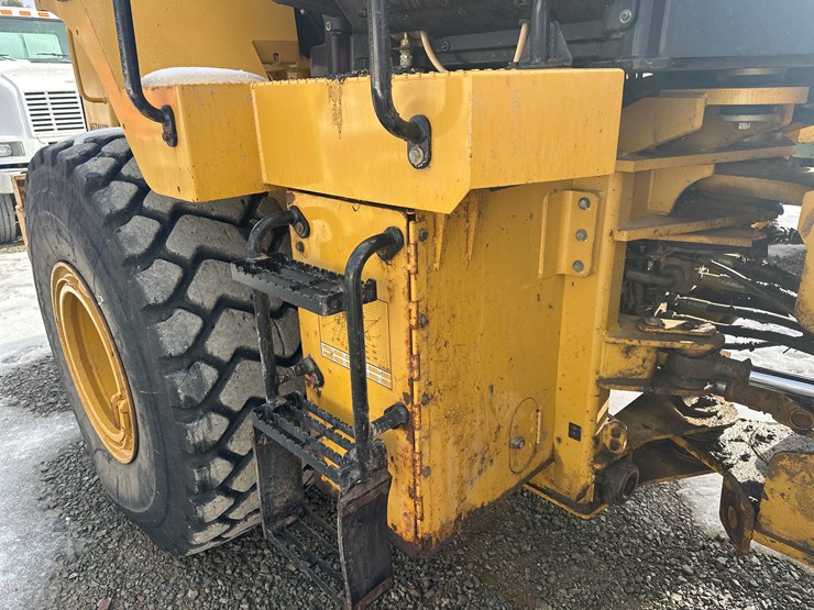 caterpillar-950gc-image-17